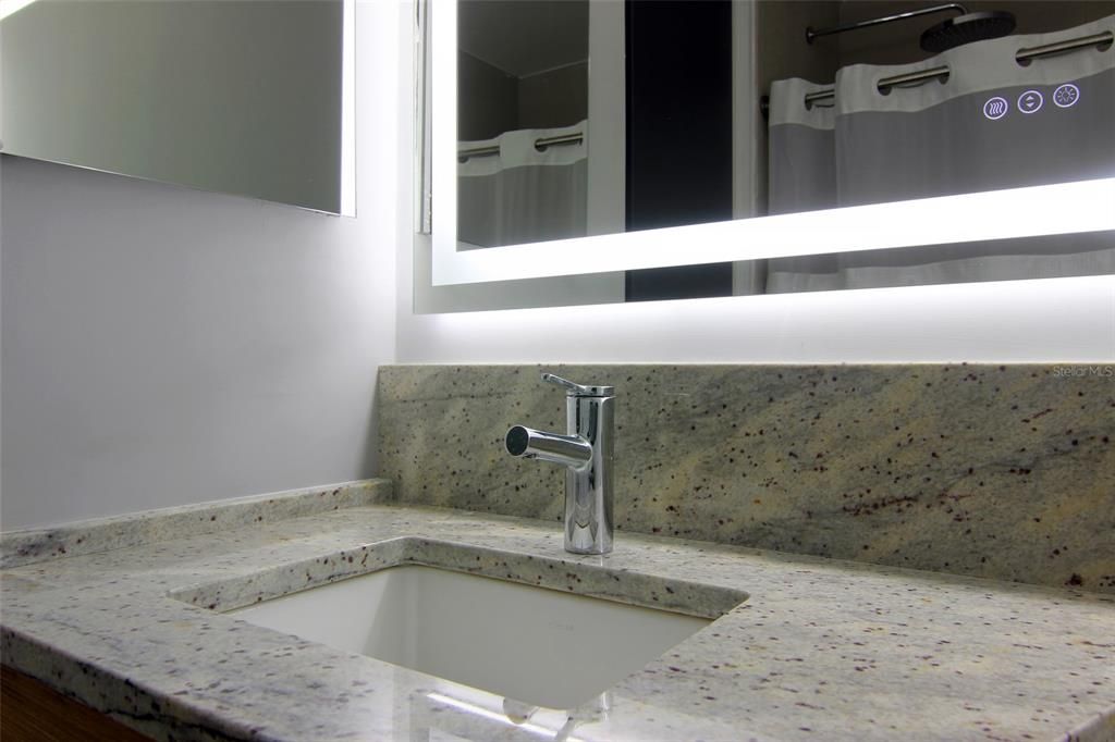 For Rent: $3,500 (2 beds, 2 baths, 1040 Square Feet)