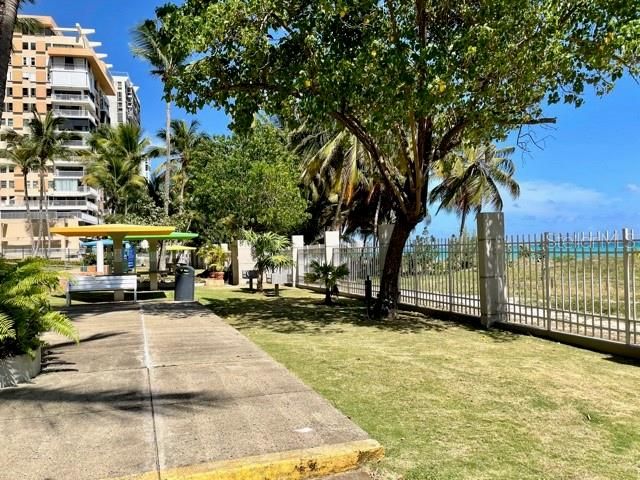 For Rent: $3,500 (2 beds, 2 baths, 1040 Square Feet)