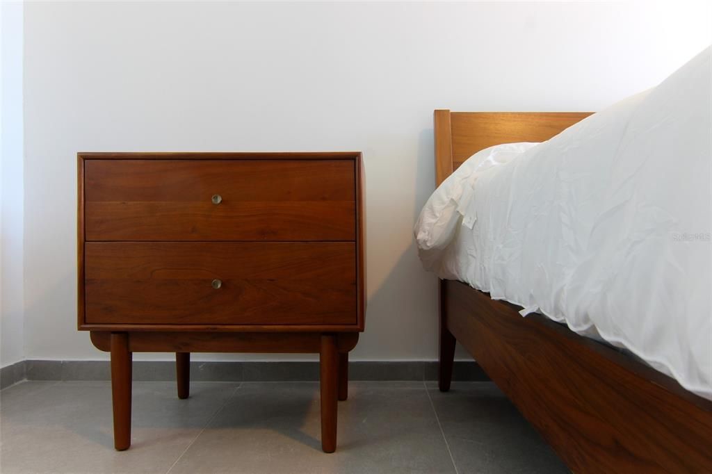 For Rent: $3,500 (2 beds, 2 baths, 1040 Square Feet)