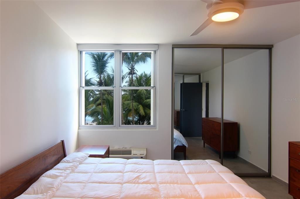 For Rent: $3,500 (2 beds, 2 baths, 1040 Square Feet)