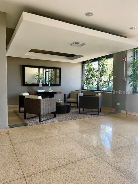 For Rent: $3,500 (2 beds, 2 baths, 1040 Square Feet)