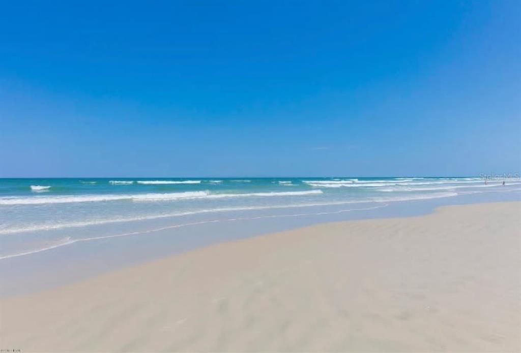 Под контрактом: $215,000 (2 спален, 2 ванн, 1028 Квадратных фут)