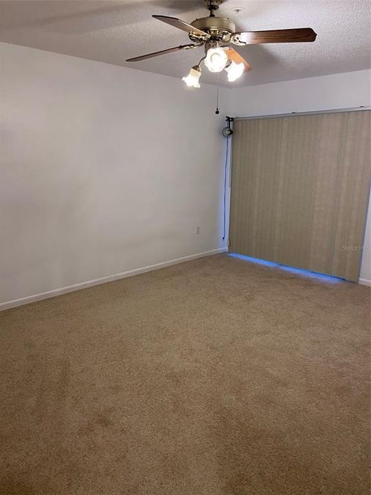 Active With Contract: $2,595 (3 beds, 2 baths, 1547 Square Feet)