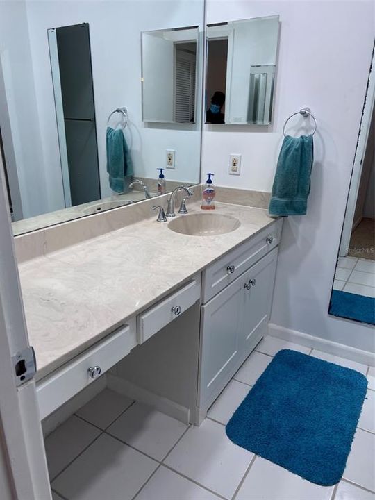 Active With Contract: $2,595 (3 beds, 2 baths, 1547 Square Feet)