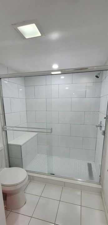 Active With Contract: $2,595 (3 beds, 2 baths, 1547 Square Feet)