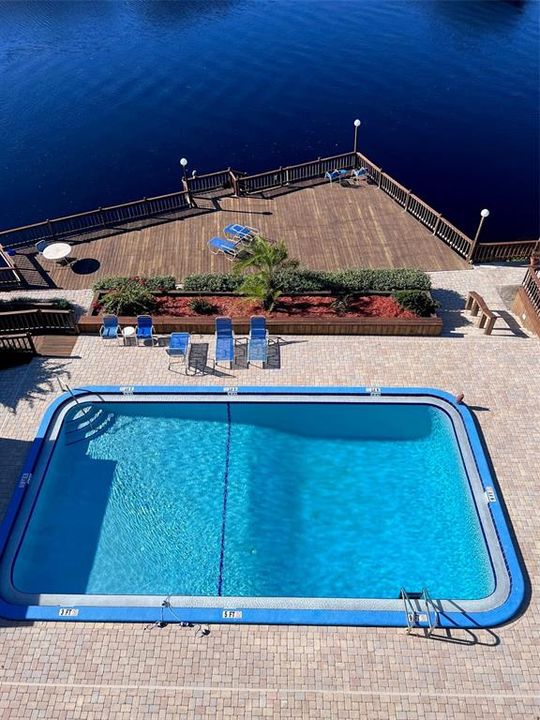 Active With Contract: $2,595 (3 beds, 2 baths, 1547 Square Feet)