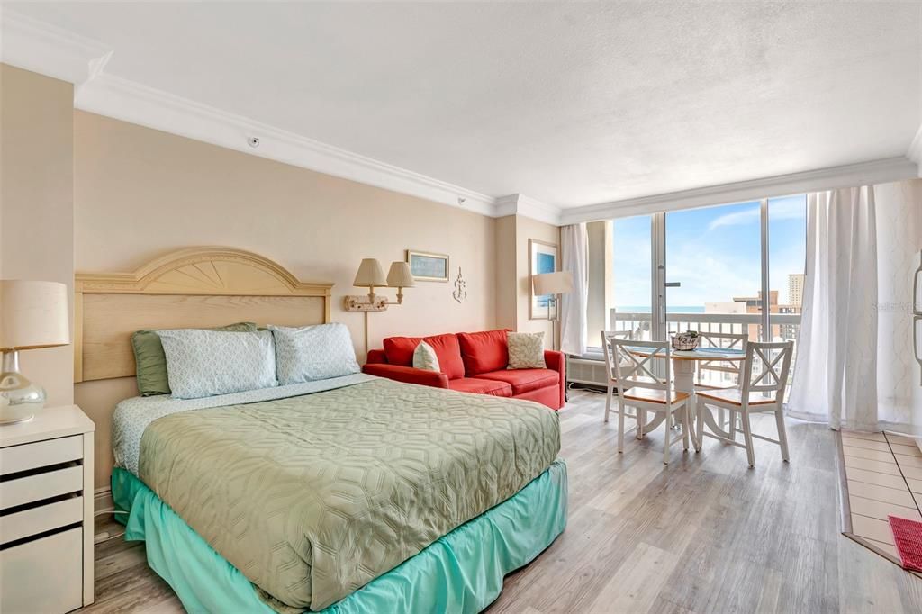 For Sale: $129,000 (0 beds, 1 baths, 339 Square Feet)