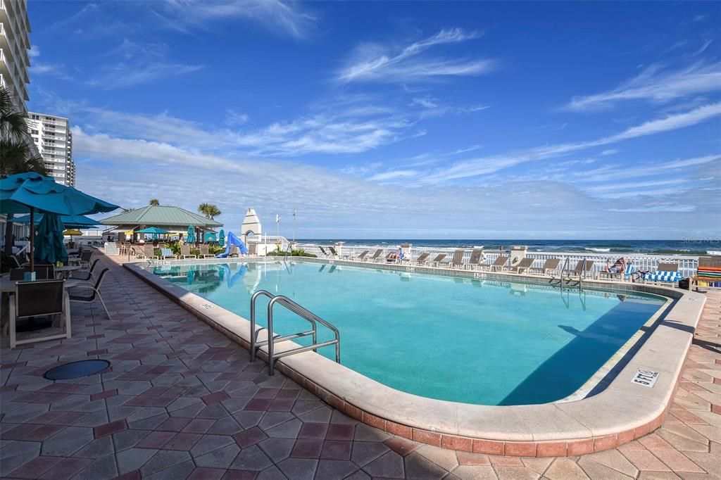 For Sale: $129,000 (0 beds, 1 baths, 339 Square Feet)