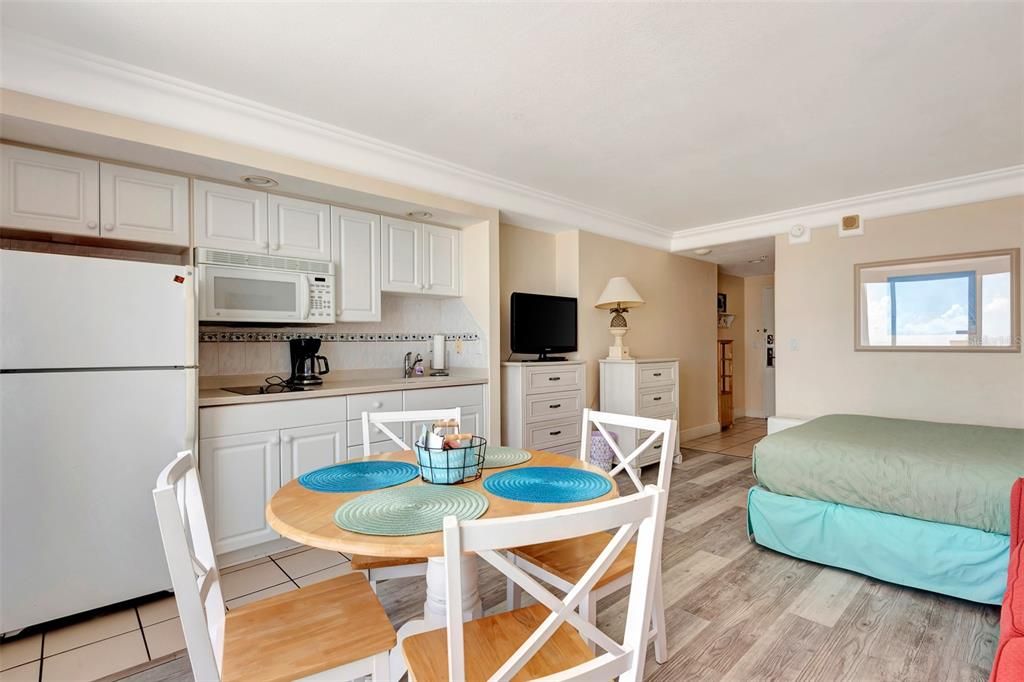 For Sale: $129,000 (0 beds, 1 baths, 339 Square Feet)