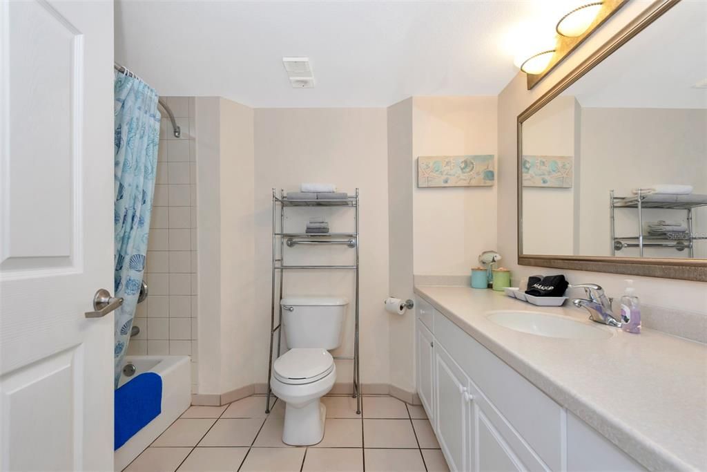 For Sale: $129,000 (0 beds, 1 baths, 339 Square Feet)