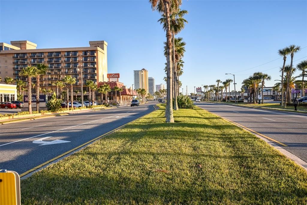 For Sale: $129,000 (0 beds, 1 baths, 339 Square Feet)