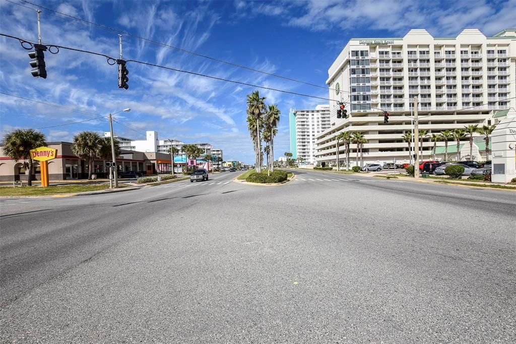 For Sale: $129,000 (0 beds, 1 baths, 339 Square Feet)