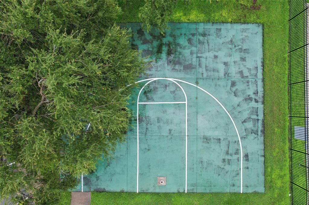 合同活跃: $380,000 (4 贝兹, 2 浴室, 2020 平方英尺)