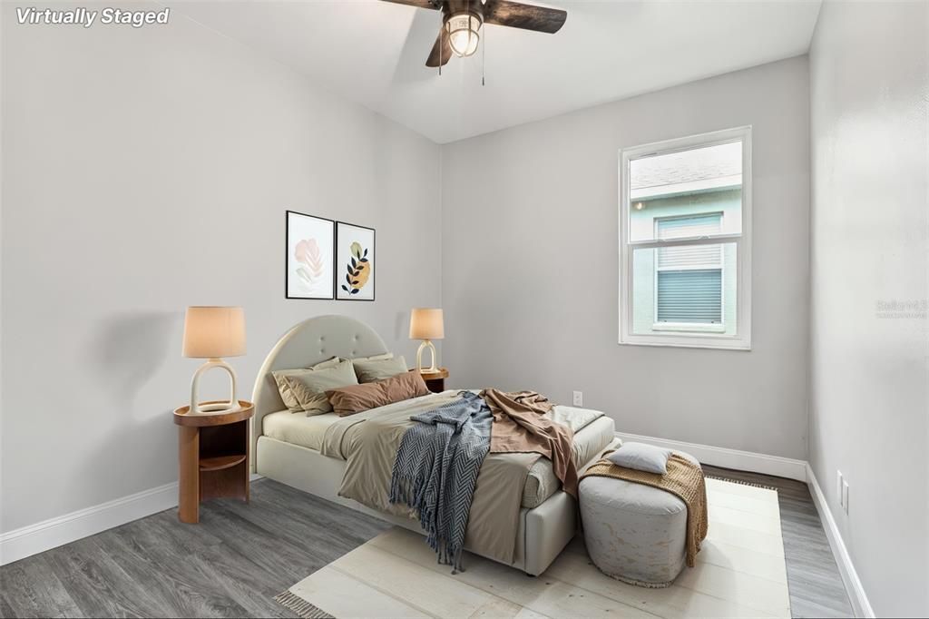 合同活跃: $380,000 (4 贝兹, 2 浴室, 2020 平方英尺)