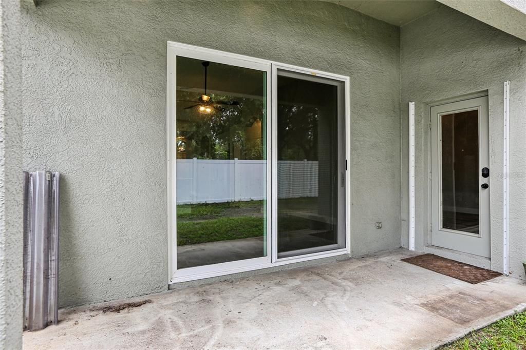 合同活跃: $380,000 (4 贝兹, 2 浴室, 2020 平方英尺)