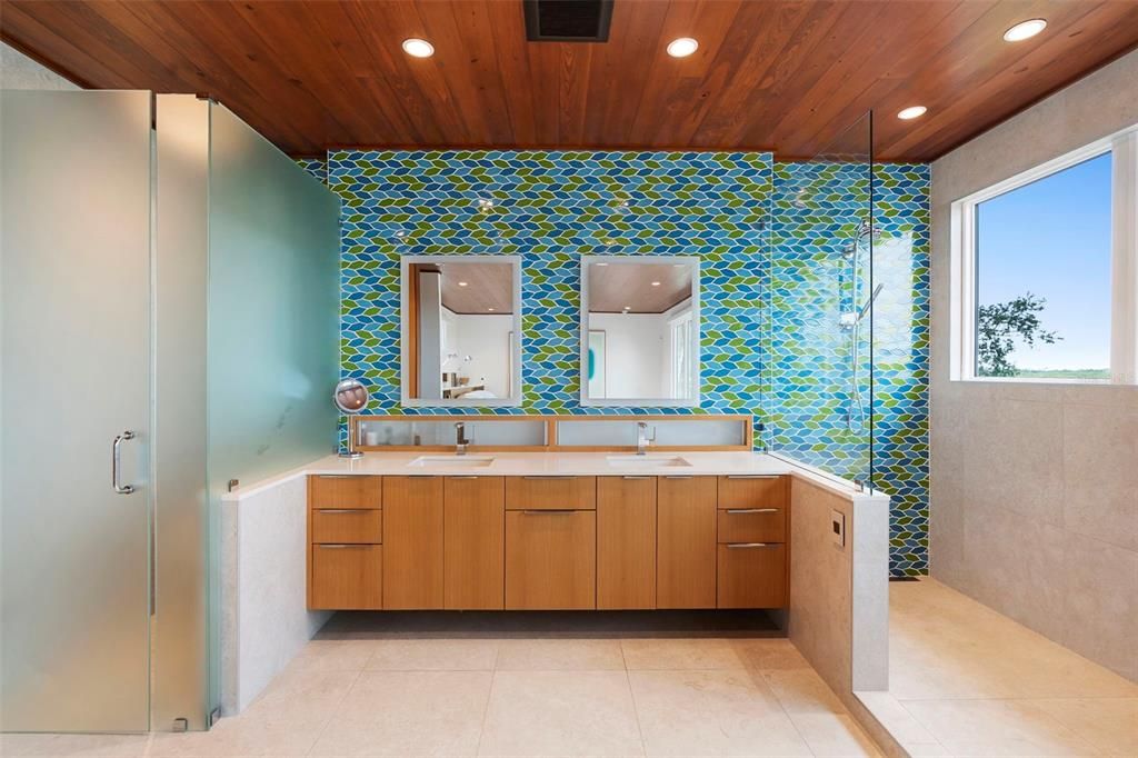 En Venta: $2,950,000 (3 camas, 3 baños, 2976 Pies cuadrados)