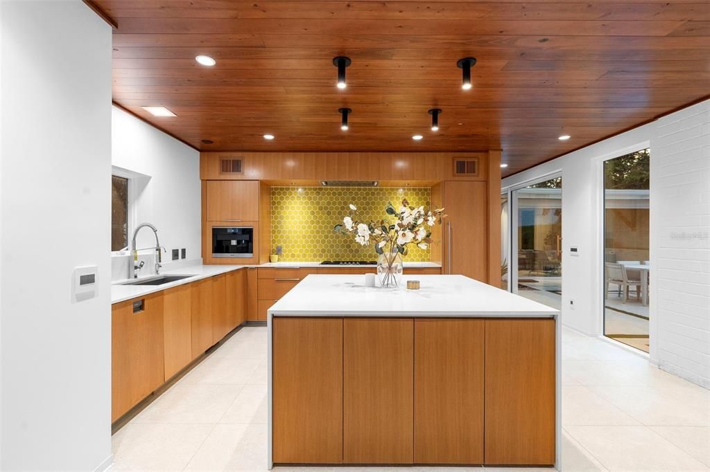 En Venta: $2,950,000 (3 camas, 3 baños, 2976 Pies cuadrados)