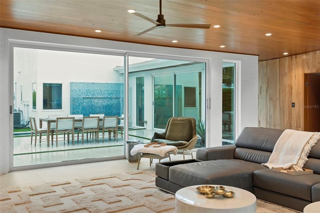 En Venta: $2,950,000 (3 camas, 3 baños, 2976 Pies cuadrados)