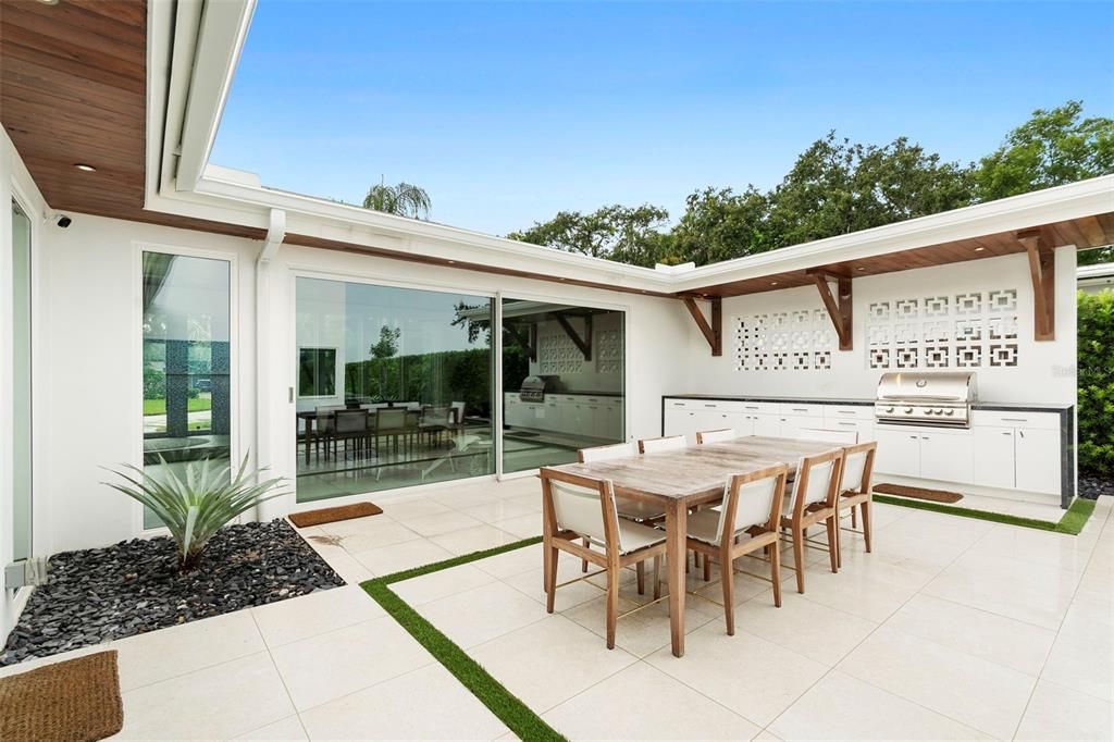 En Venta: $2,950,000 (3 camas, 3 baños, 2976 Pies cuadrados)