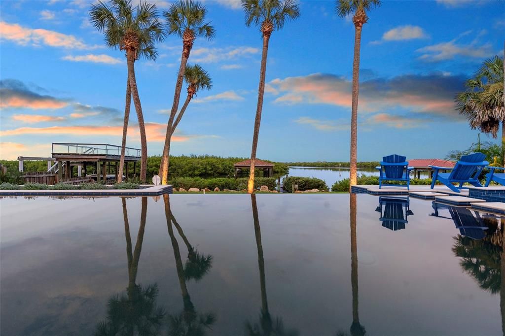 En Venta: $2,950,000 (3 camas, 3 baños, 2976 Pies cuadrados)