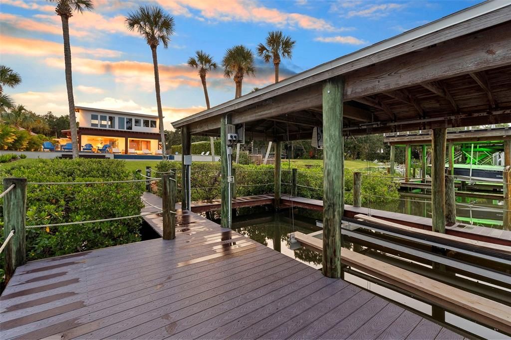 En Venta: $2,950,000 (3 camas, 3 baños, 2976 Pies cuadrados)