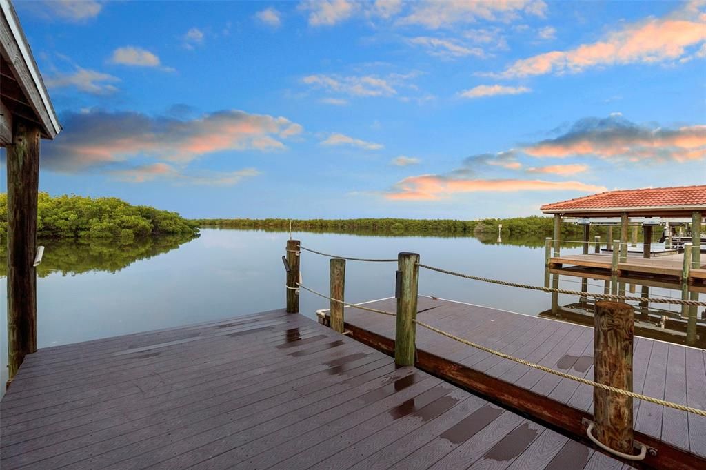 En Venta: $2,950,000 (3 camas, 3 baños, 2976 Pies cuadrados)