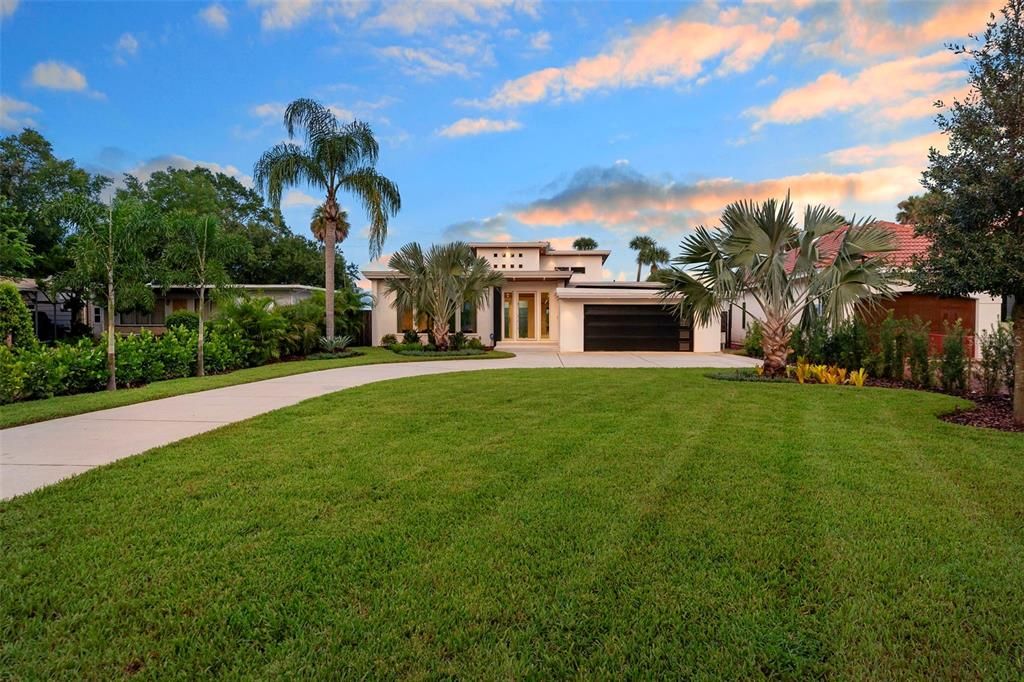 En Venta: $2,950,000 (3 camas, 3 baños, 2976 Pies cuadrados)