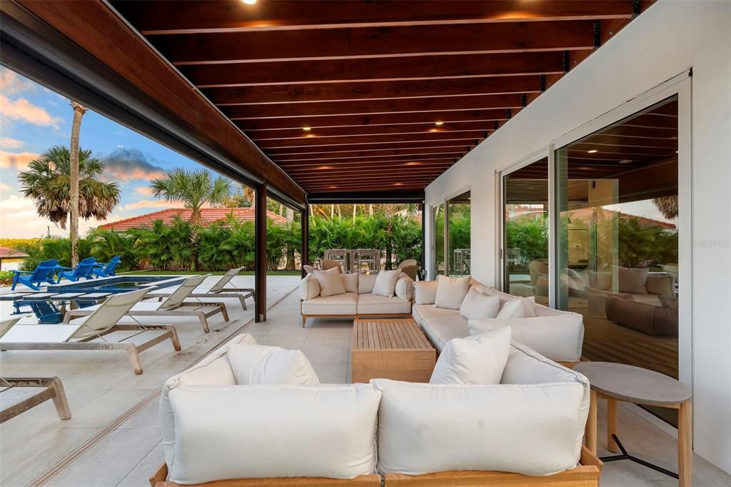 En Venta: $2,950,000 (3 camas, 3 baños, 2976 Pies cuadrados)