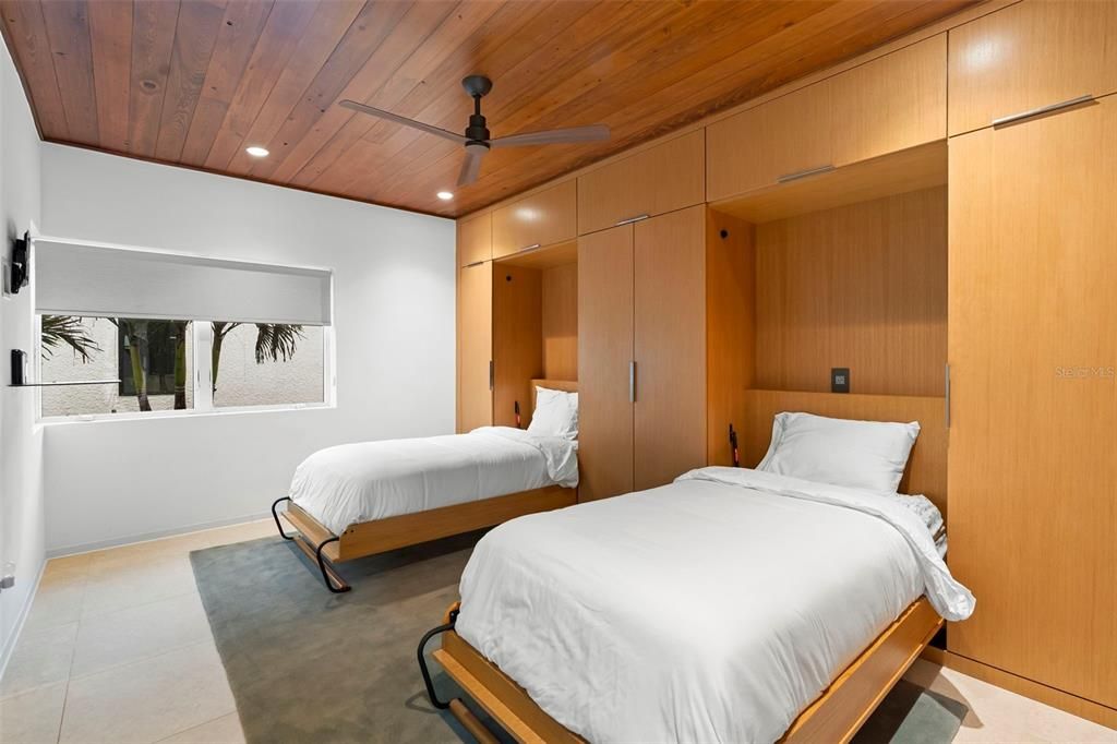 En Venta: $2,950,000 (3 camas, 3 baños, 2976 Pies cuadrados)