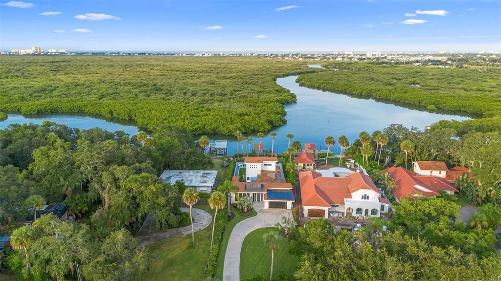 En Venta: $2,950,000 (3 camas, 3 baños, 2976 Pies cuadrados)