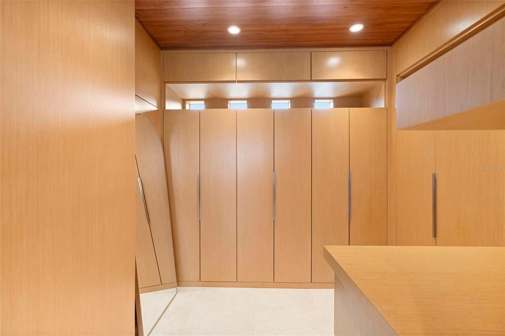 En Venta: $2,950,000 (3 camas, 3 baños, 2976 Pies cuadrados)