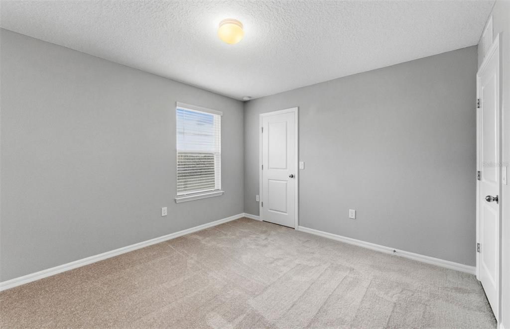 Active With Contract: $319,280 (3 beds, 2 baths, 1822 Square Feet)