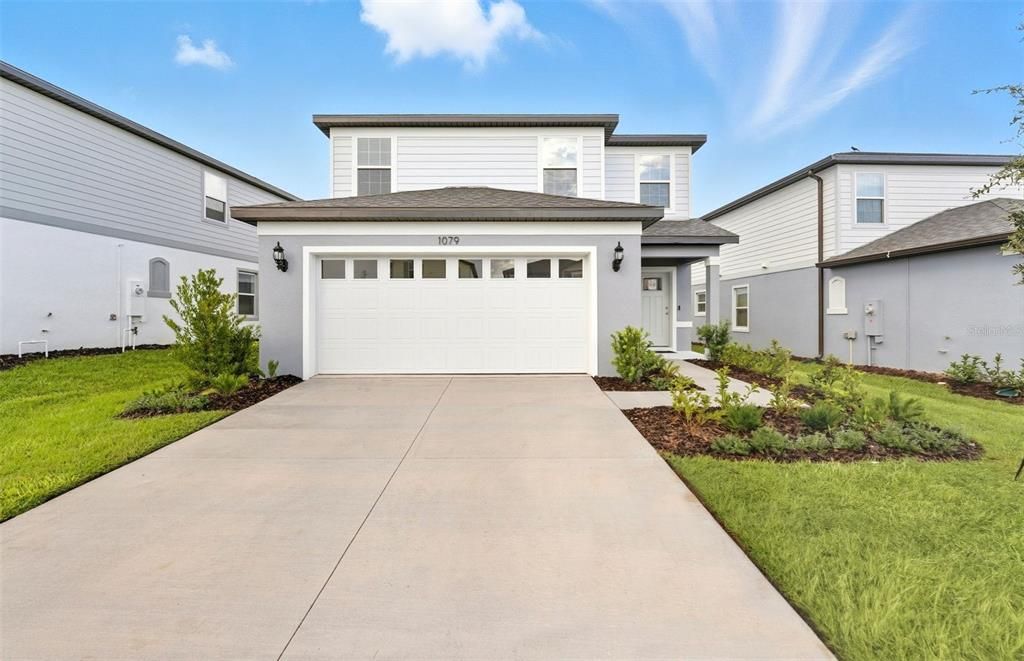 Active With Contract: $319,280 (3 beds, 2 baths, 1822 Square Feet)