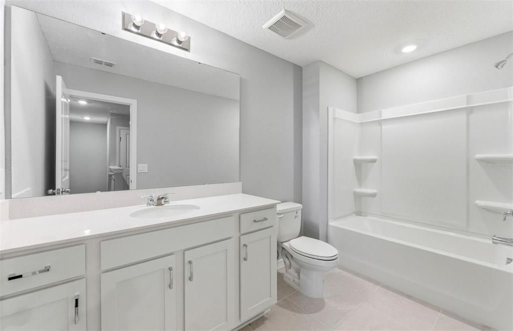 Active With Contract: $319,280 (3 beds, 2 baths, 1822 Square Feet)