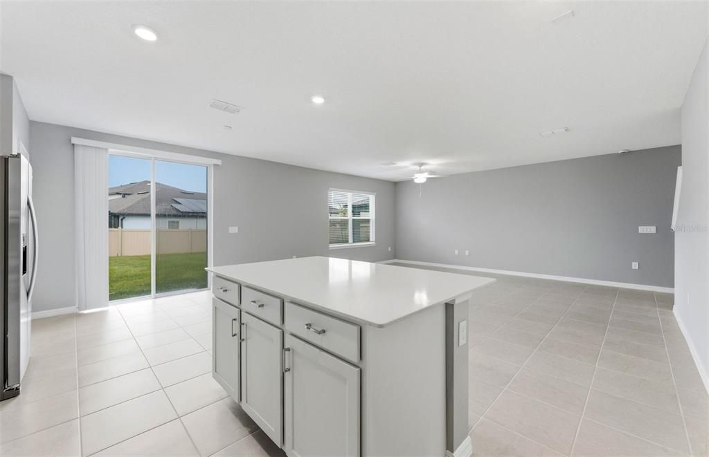 Active With Contract: $319,280 (3 beds, 2 baths, 1822 Square Feet)