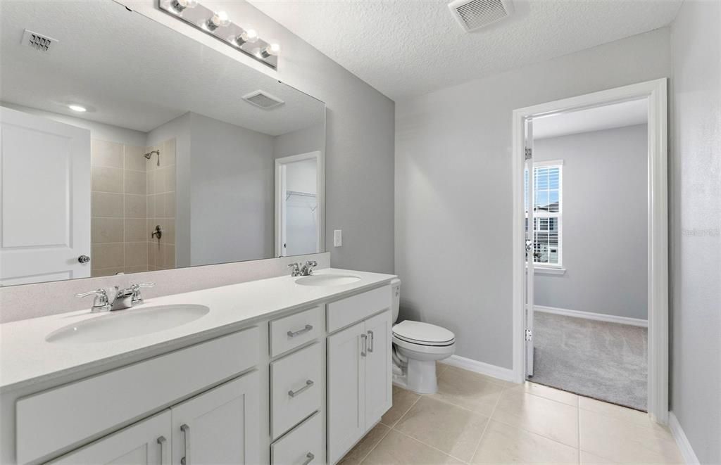 Active With Contract: $319,280 (3 beds, 2 baths, 1822 Square Feet)