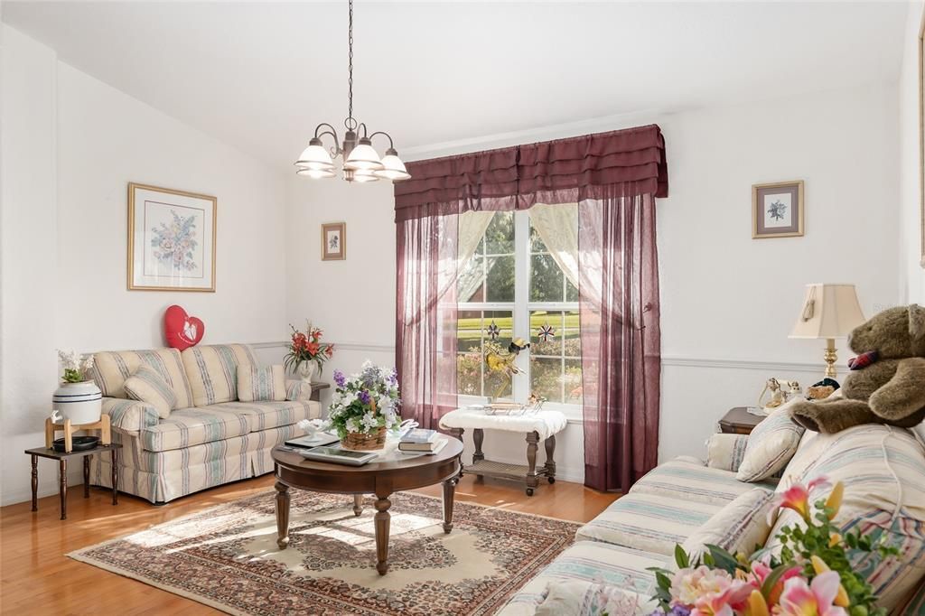 待售: $525,000 (4 贝兹, 2 浴室, 2526 平方英尺)