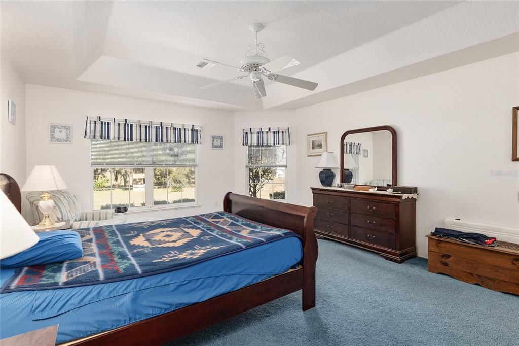 待售: $525,000 (4 贝兹, 2 浴室, 2526 平方英尺)