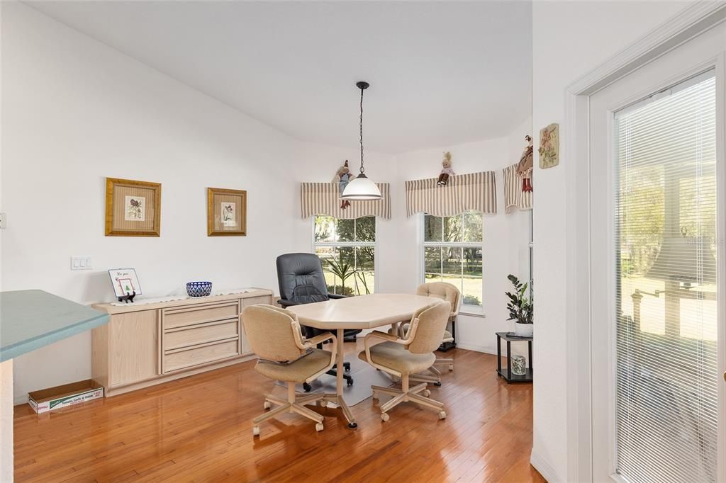 待售: $525,000 (4 贝兹, 2 浴室, 2526 平方英尺)