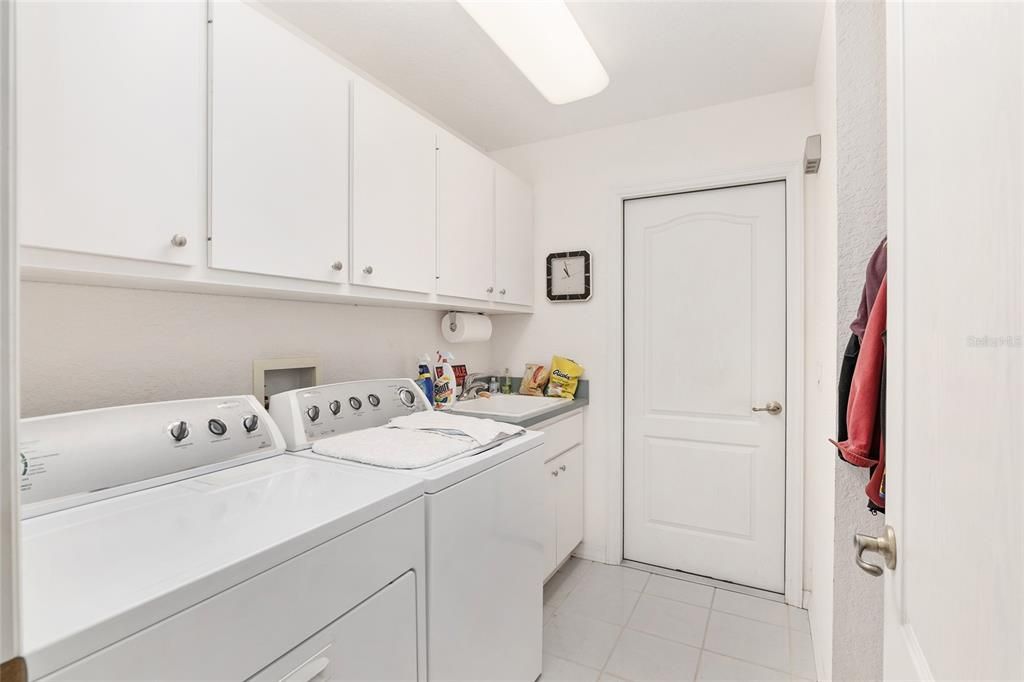 待售: $525,000 (4 贝兹, 2 浴室, 2526 平方英尺)