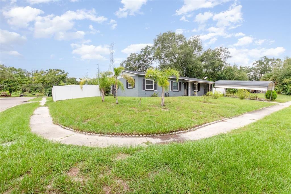 Active With Contract: $280,000 (4 beds, 1 baths, 1336 Square Feet)