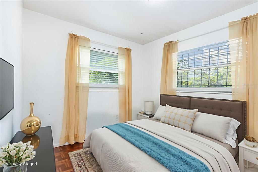 Active With Contract: $280,000 (4 beds, 1 baths, 1336 Square Feet)