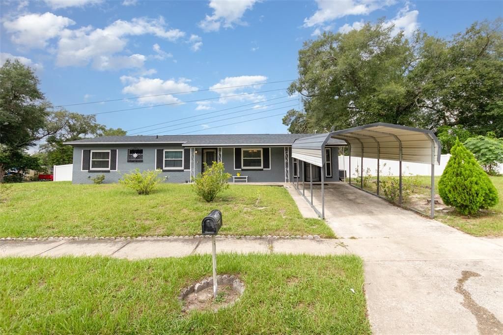 Active With Contract: $280,000 (4 beds, 1 baths, 1336 Square Feet)