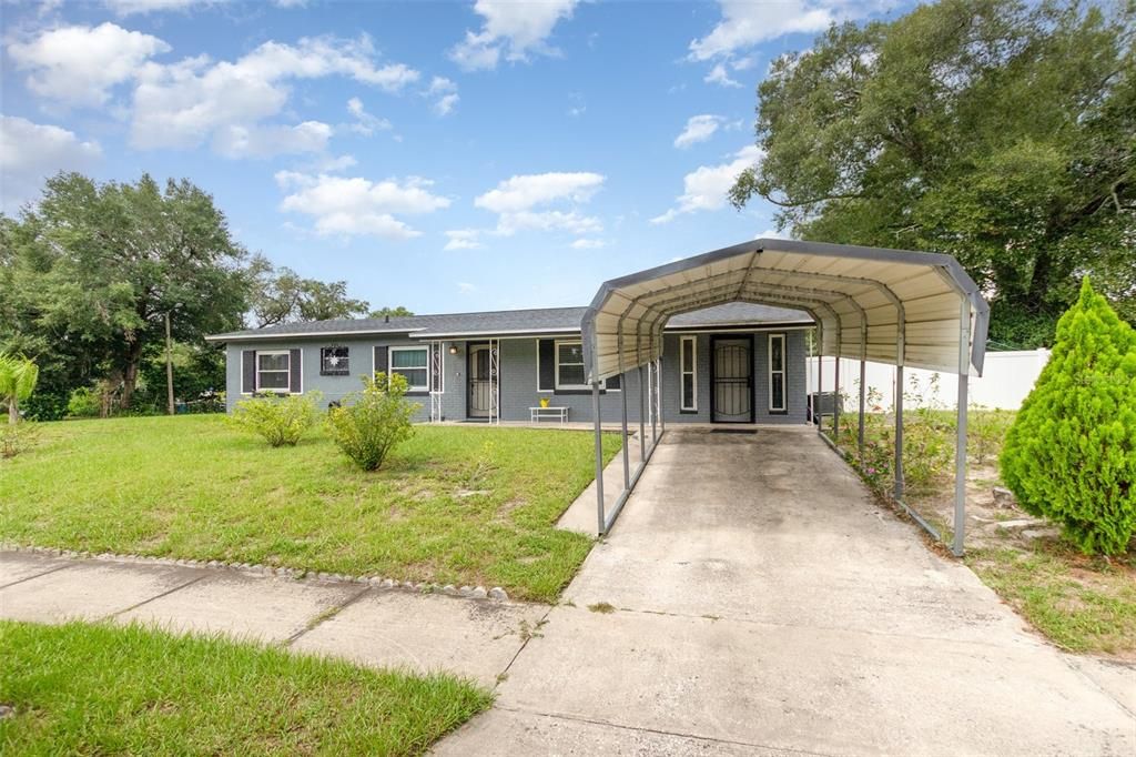 Active With Contract: $280,000 (4 beds, 1 baths, 1336 Square Feet)