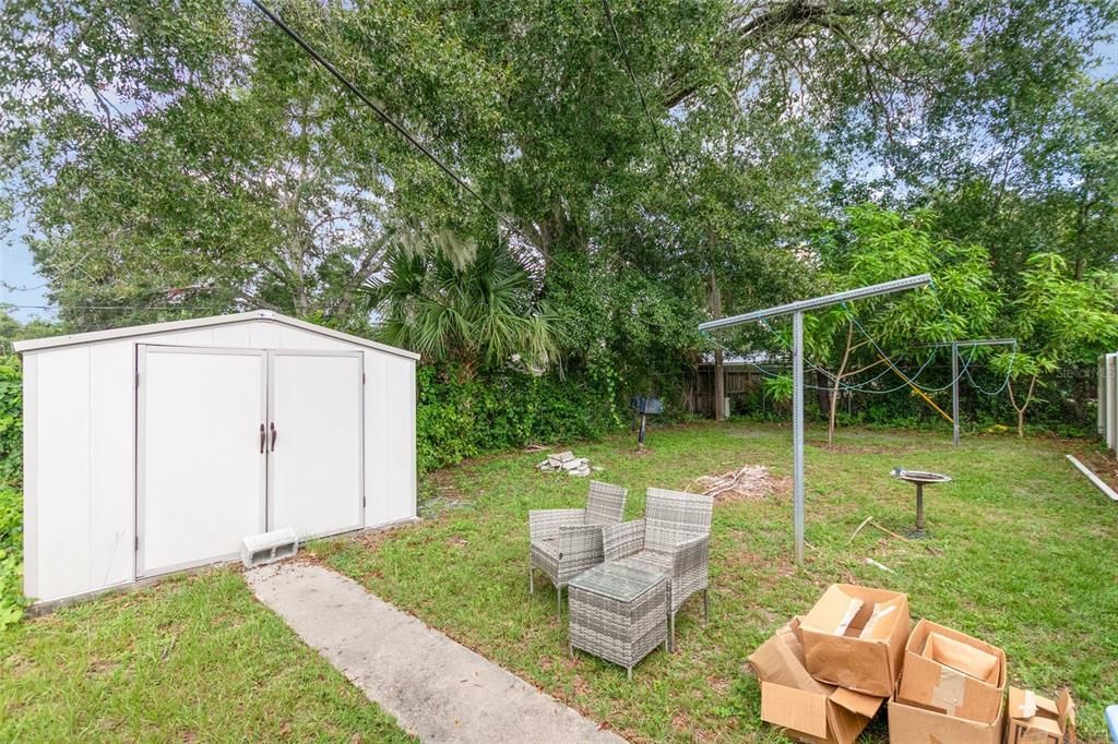 Active With Contract: $280,000 (4 beds, 1 baths, 1336 Square Feet)