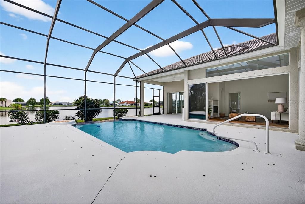 En Venta: $839,000 (4 camas, 4 baños, 4486 Pies cuadrados)