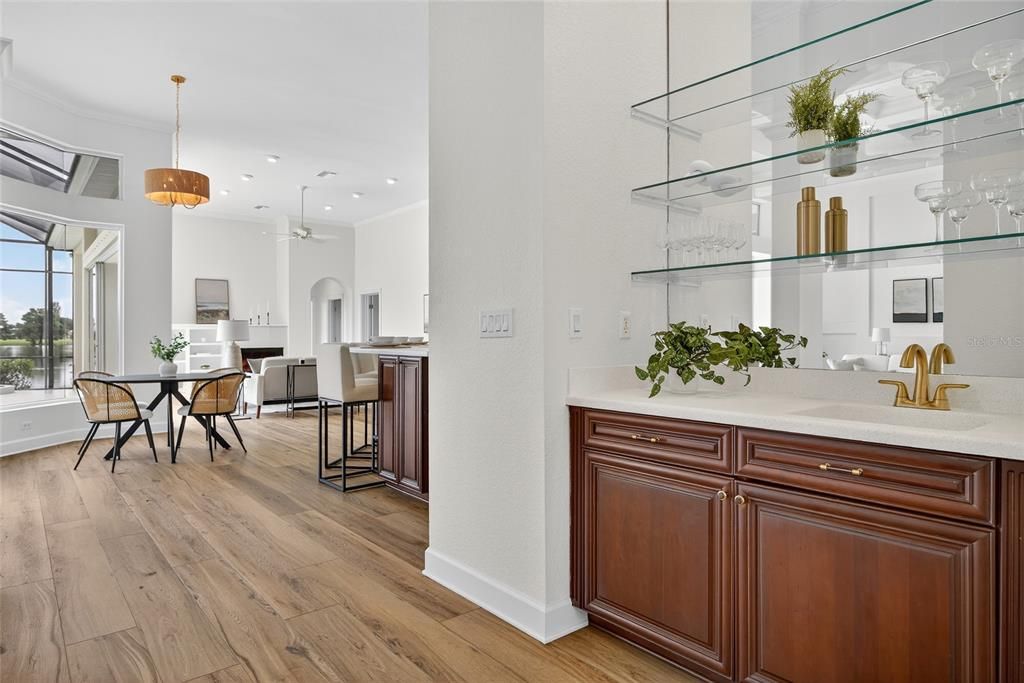 En Venta: $839,000 (4 camas, 4 baños, 4486 Pies cuadrados)