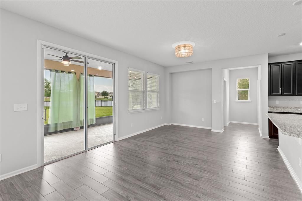 На продажу: $589,000 (5 спален, 3 ванн, 3042 Квадратных фут)