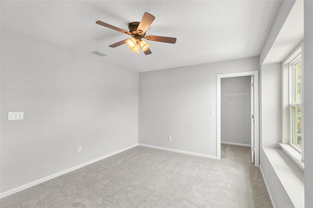 На продажу: $589,000 (5 спален, 3 ванн, 3042 Квадратных фут)