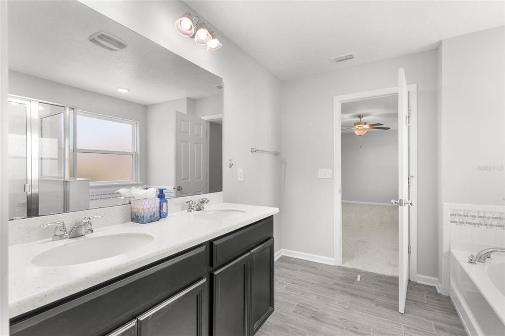 На продажу: $589,000 (5 спален, 3 ванн, 3042 Квадратных фут)